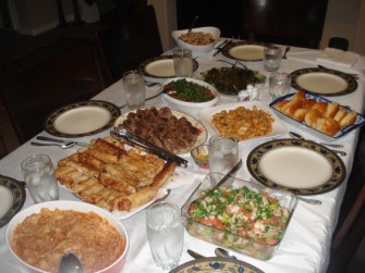rüyada yemek daveti görmek